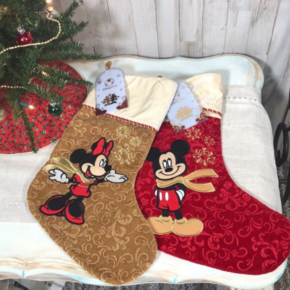 Set of 4 Disney Very Soft Micky and Minnie Stockings - 2 NWT 2 Like New - Picture 9 of 16
